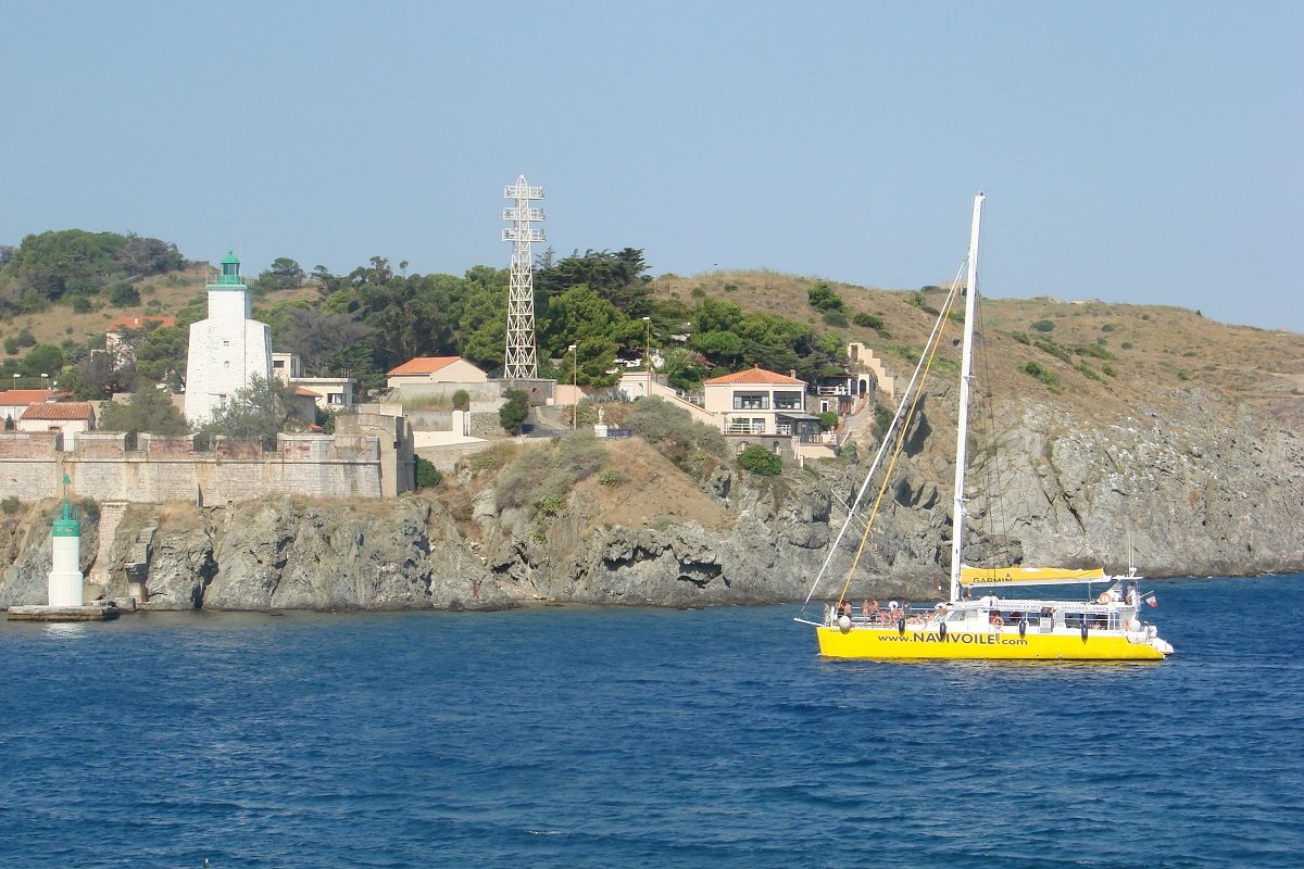 catamaran navivoile croisiere littoral sans escale au depart de port vendres collioure et canet en roussillon