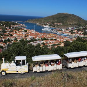 catamaran navivoile croisiere port vendres et collioure avec escale au depart de canet en roussillon avec circuit en petit train